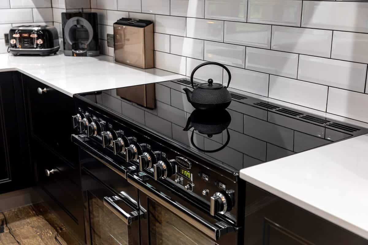 Monochrome Shaker Kitchen