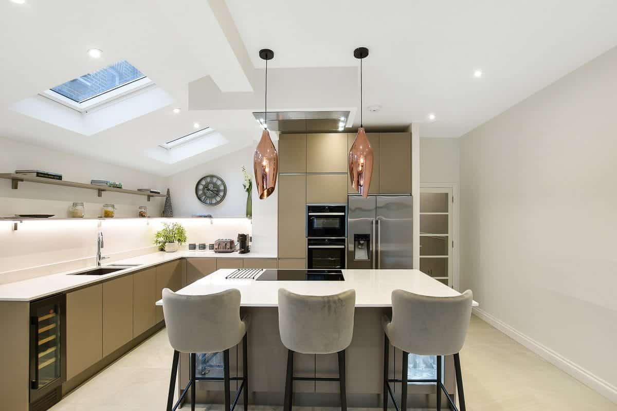 Sophisticated Modern Handleless Kitchen