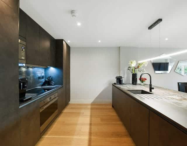 Showstopping Contemporary Kitchen | Ebstone Kitchens