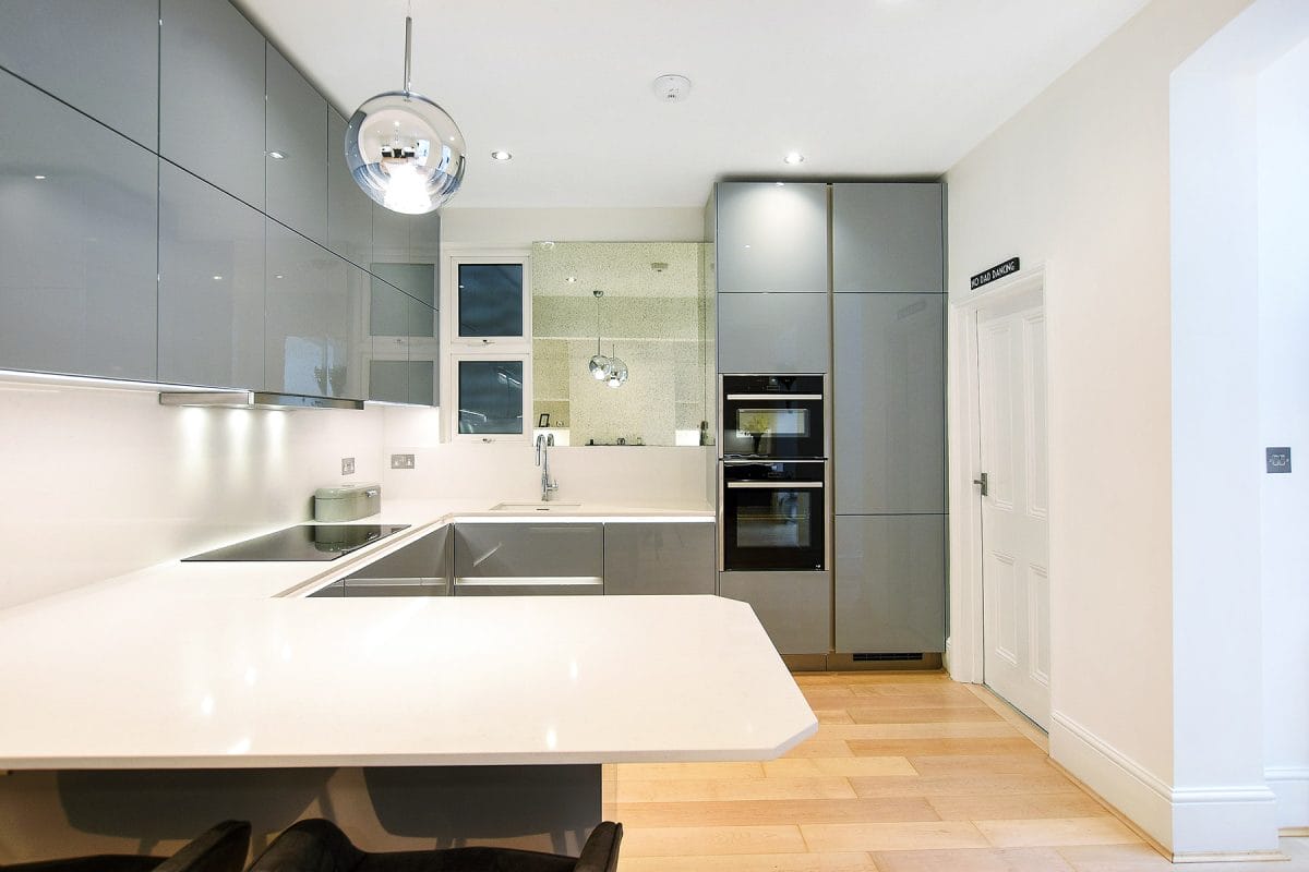 EBSTONE - Gloss Grey Handleless Kitchen