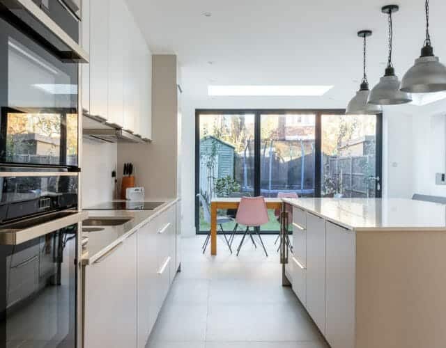 Sophisticated Modern Kitchen | Ebstone Kitchens