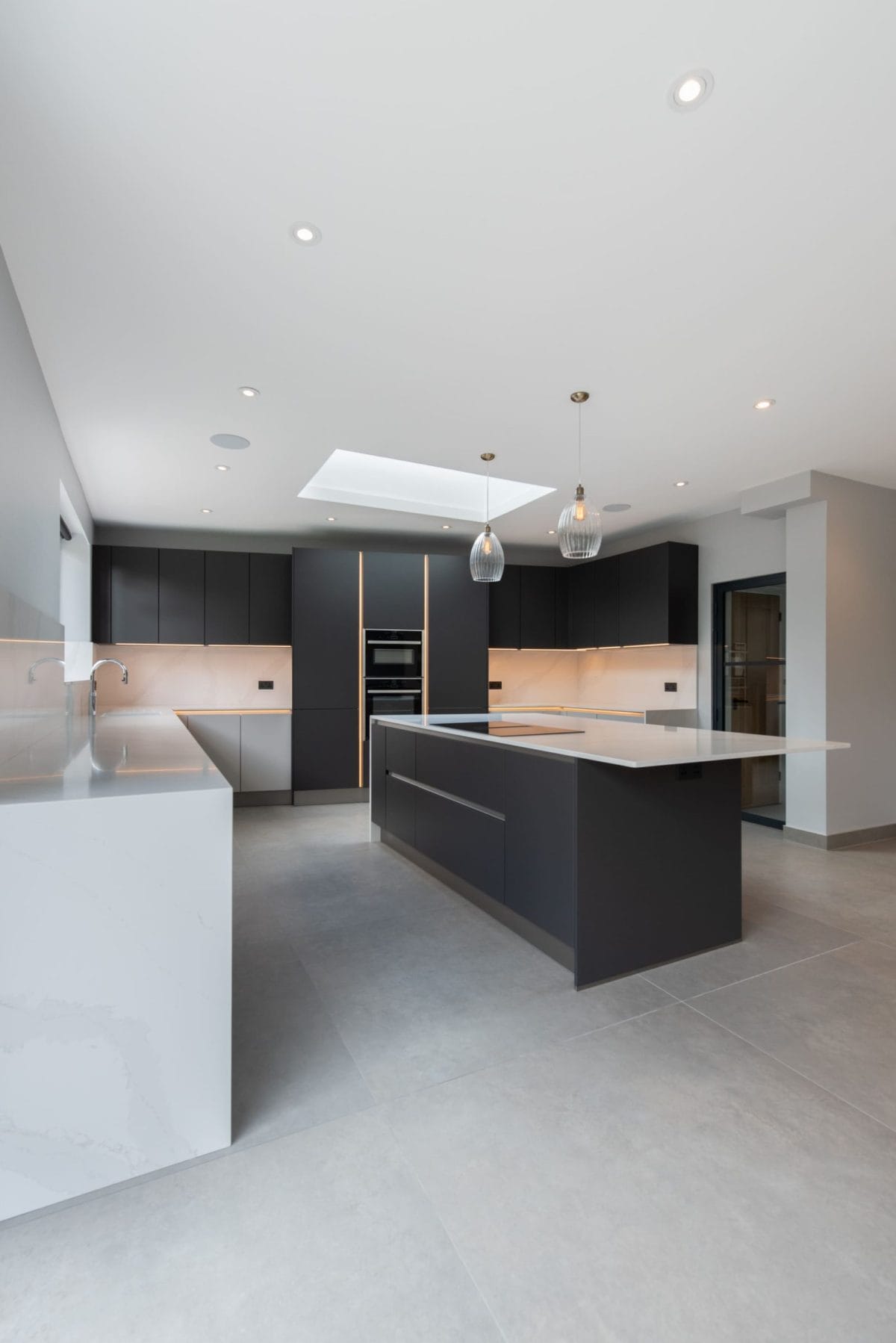 Sleek Modern Graphite and Platinum Grey Kitchen | Ebstone Kitchens