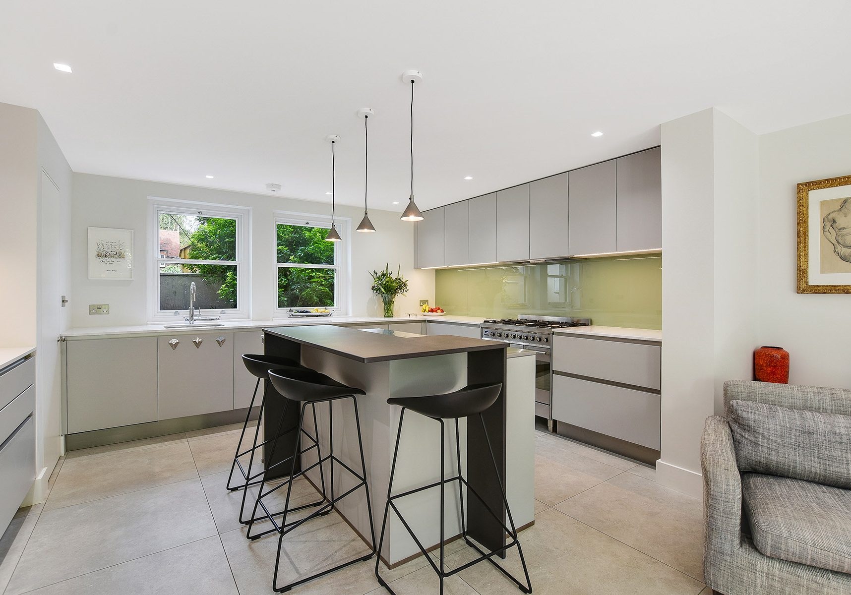 EBSTONE - Handleless Kitchen Handleless Kitchen